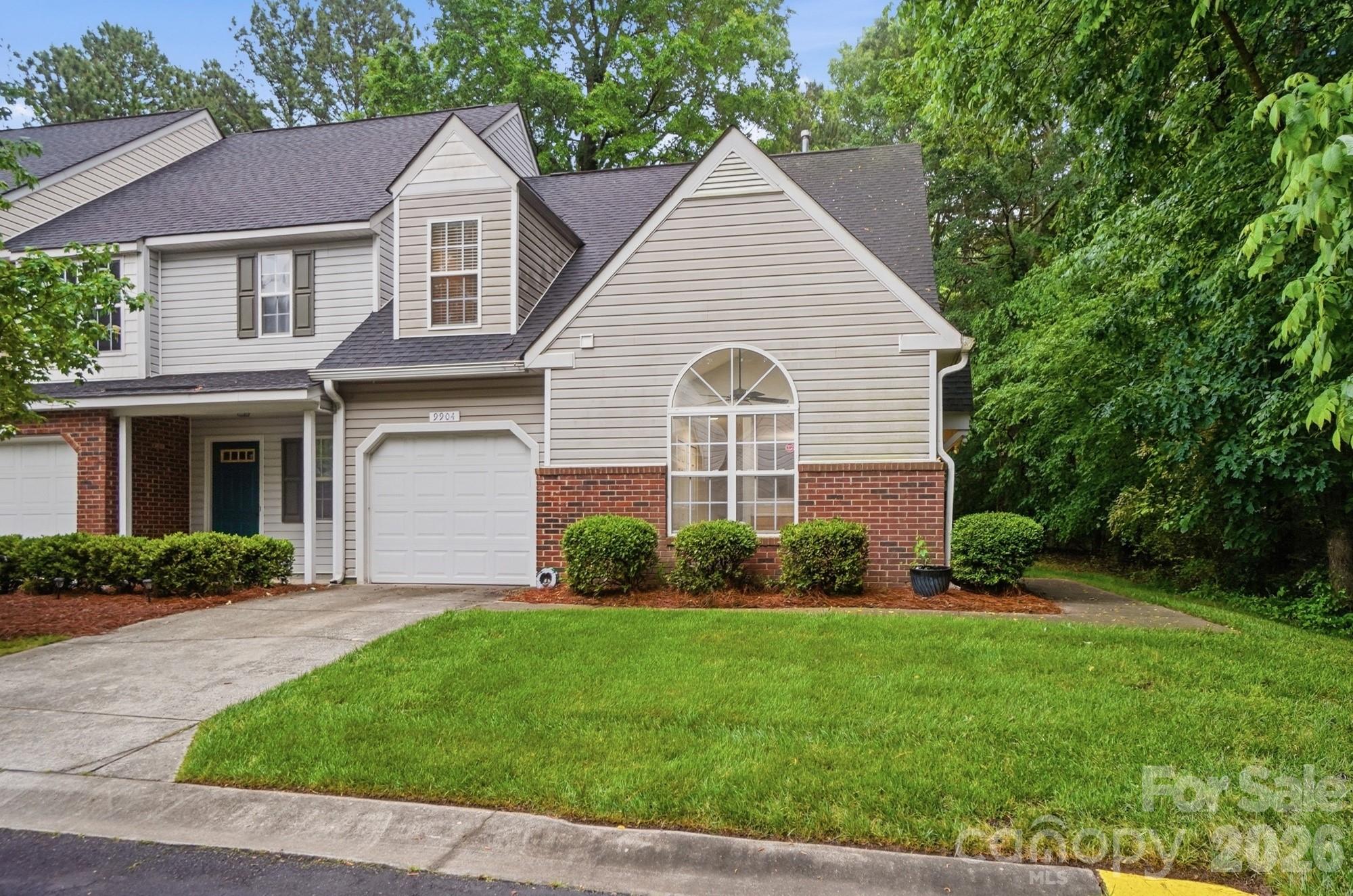 9904 Birch Knoll Court Charlotte NC 28213