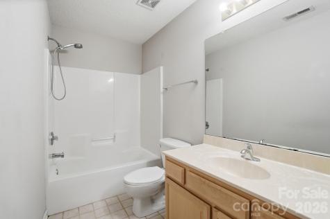 9904 Birch Knoll Court Charlotte NC 28213