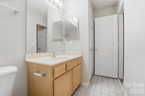 9904 Birch Knoll Court Charlotte NC 28213