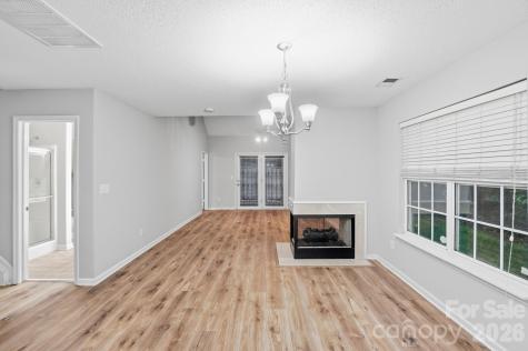 9904 Birch Knoll Court Charlotte NC 28213