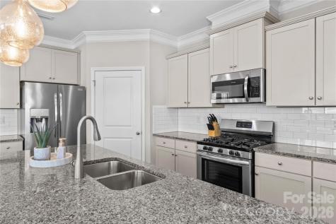 112 Canada Drive Statesville NC 28677