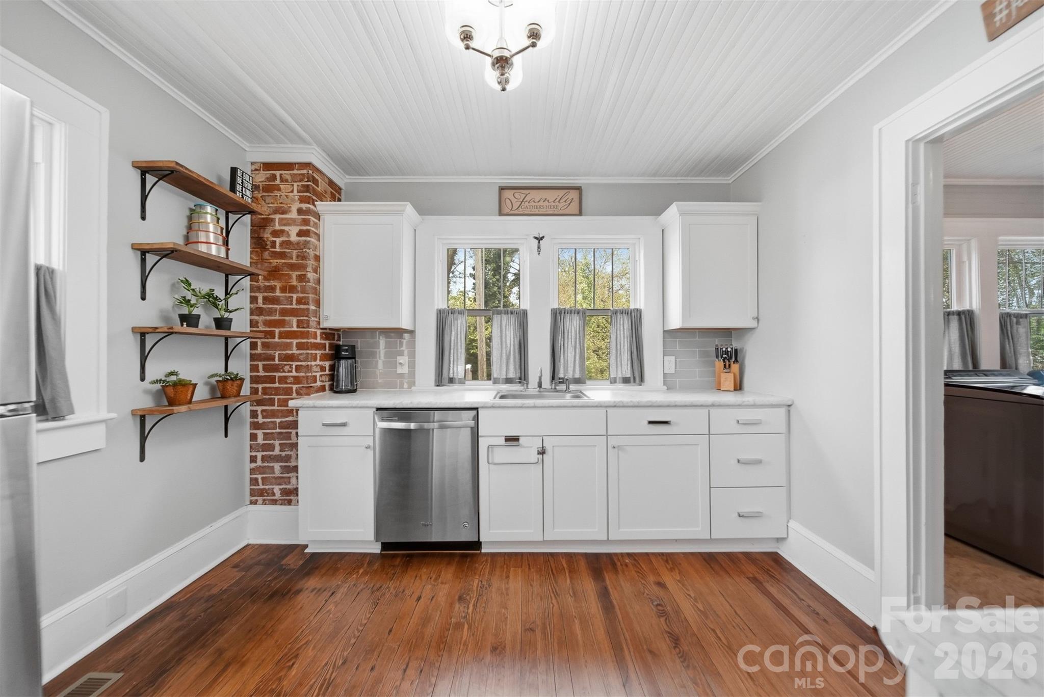 201 East Avenue Morganton NC 28655