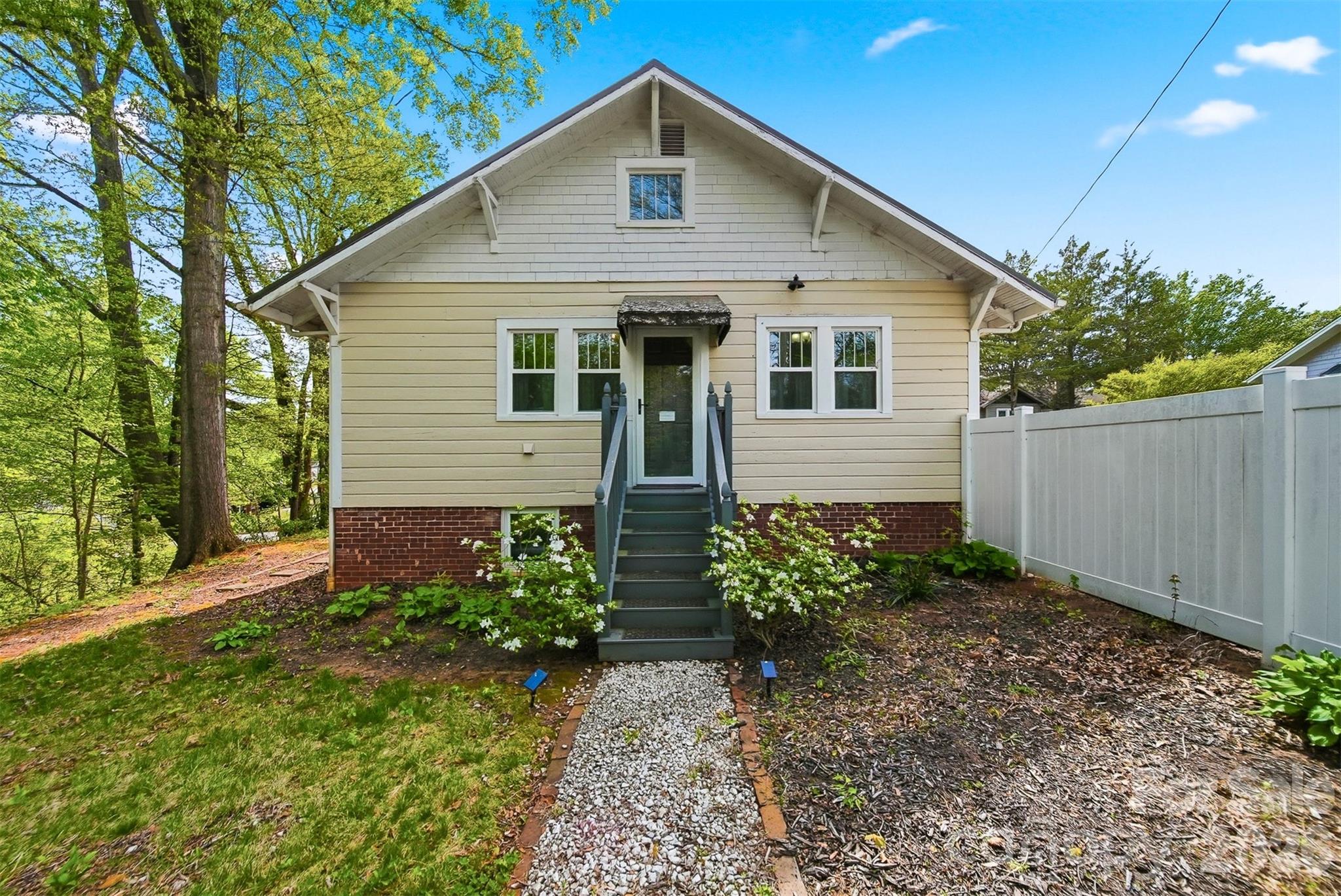 201 East Avenue Morganton NC 28655