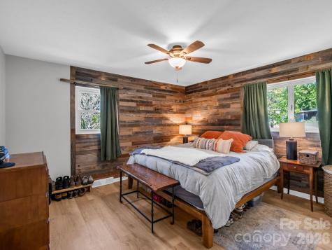 204 Jeff Street Hendersonville NC 28739