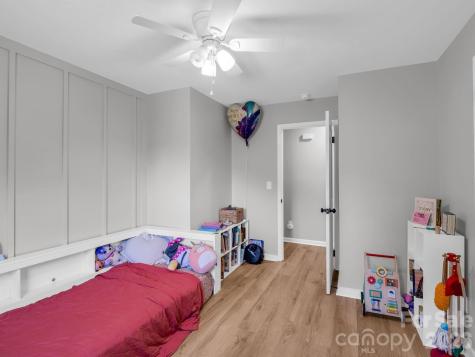 204 Jeff Street Hendersonville NC 28739