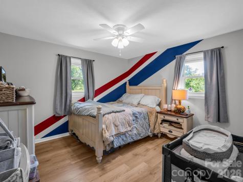 204 Jeff Street Hendersonville NC 28739