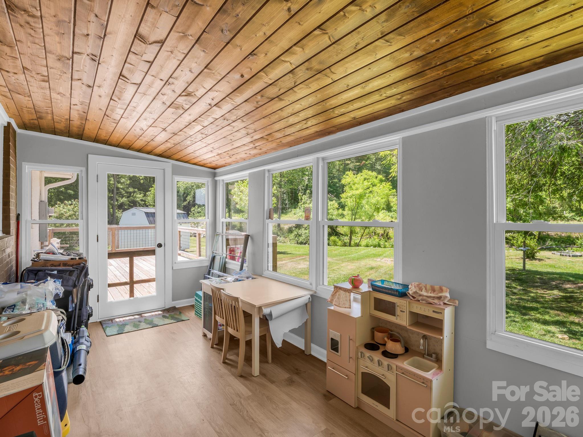 204 Jeff Street Hendersonville NC 28739