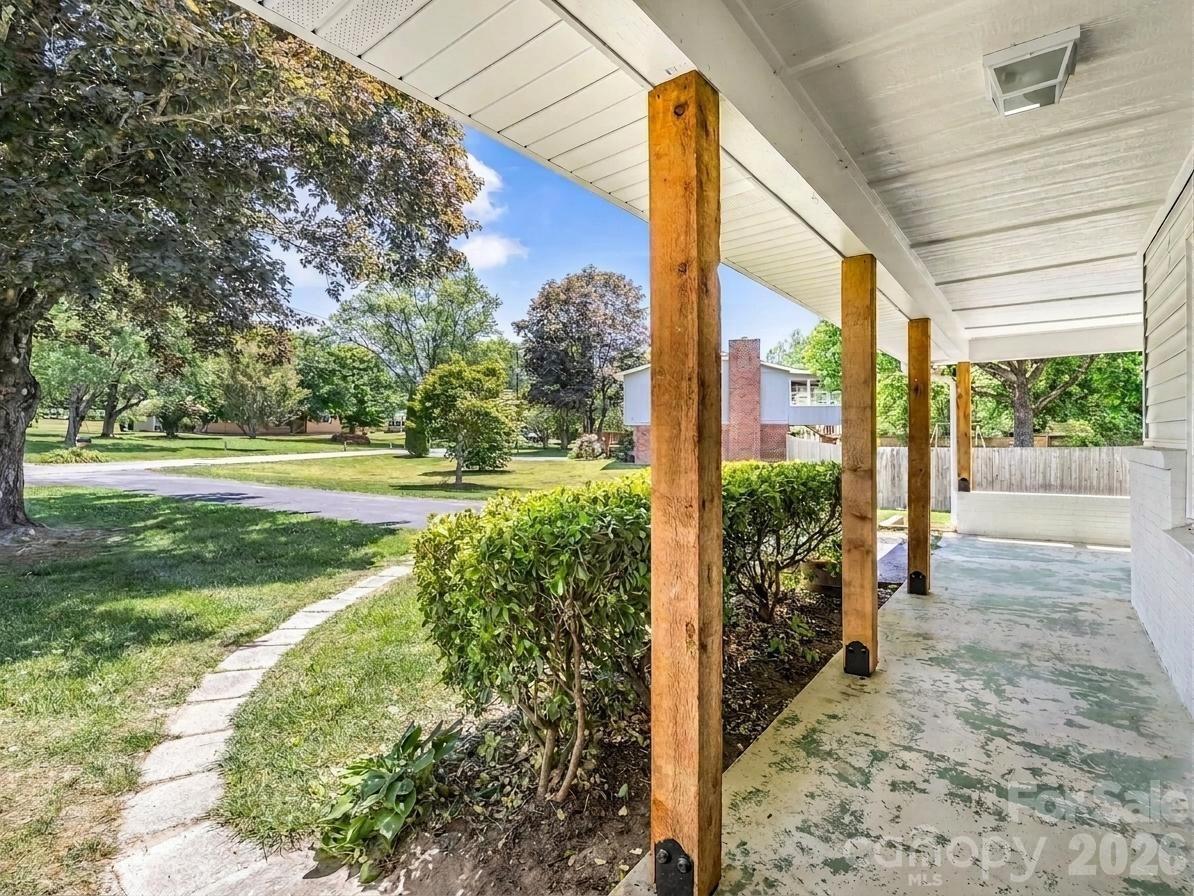 204 Jeff Street Hendersonville NC 28739