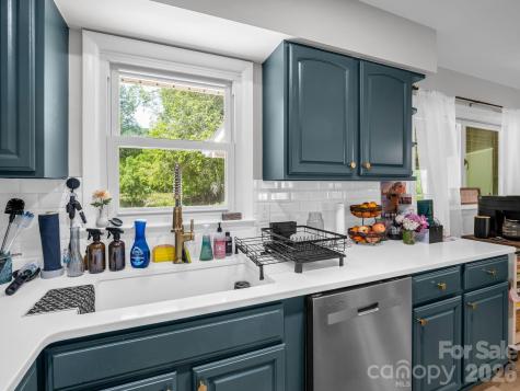 204 Jeff Street Hendersonville NC 28739