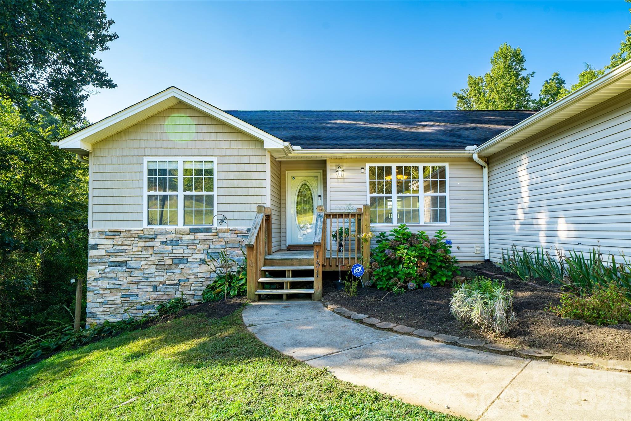 151 Willard Lane Hendersonville NC 28792