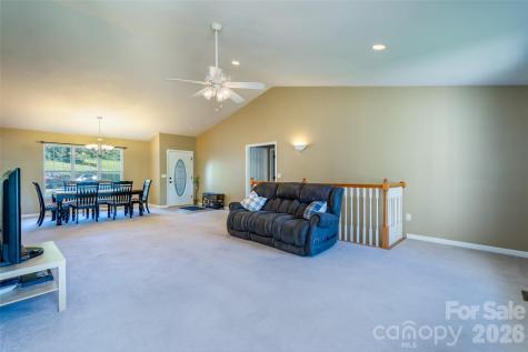 151 Willard Lane Hendersonville NC 28792