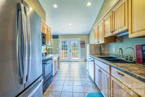 151 Willard Lane Hendersonville NC 28792