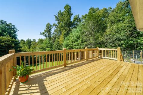 151 Willard Lane Hendersonville NC 28792