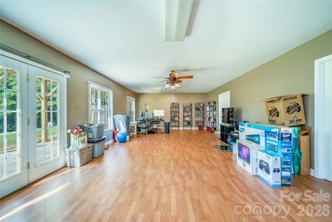151 Willard Lane Hendersonville NC 28792
