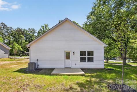 2111 S Gardner Street Gastonia NC 28054