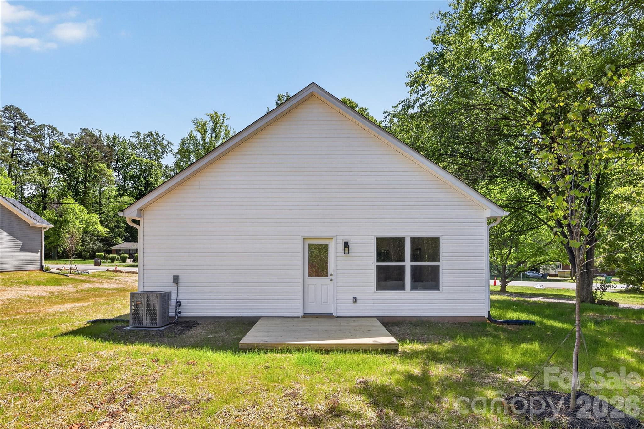 2111 S Gardner Street Gastonia NC 28054