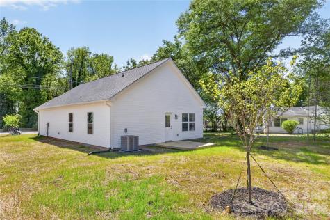 2111 S Gardner Street Gastonia NC 28054