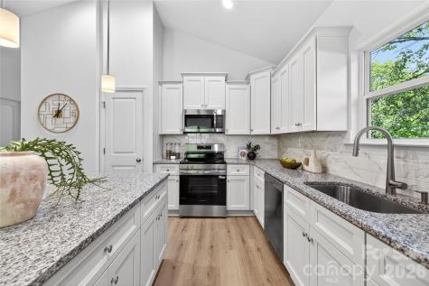 2111 S Gardner Street Gastonia NC 28054
