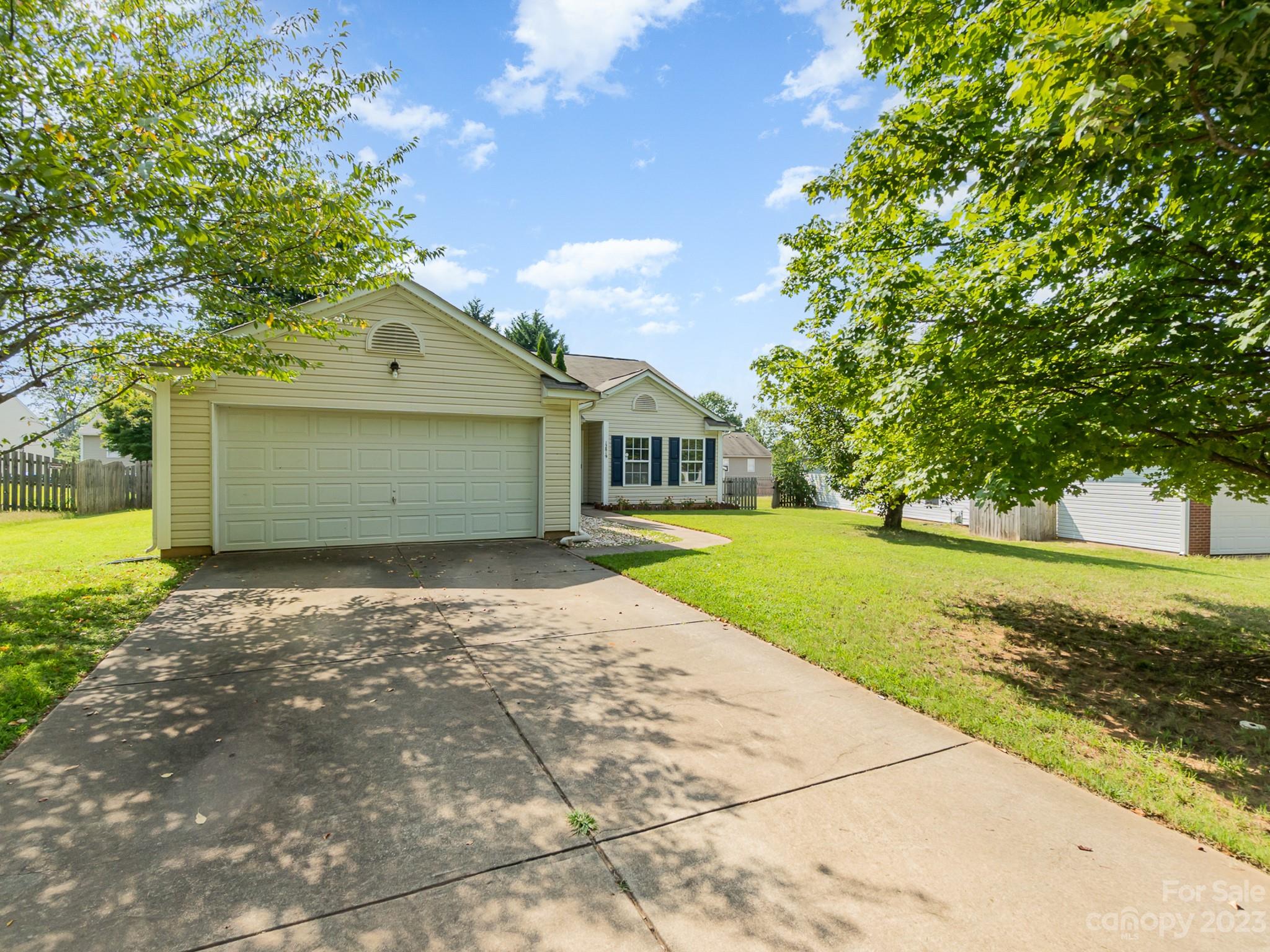 12819 Old Iron Lane Charlotte NC 28215