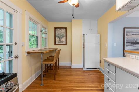 38 Fenner Avenue Asheville NC 28804