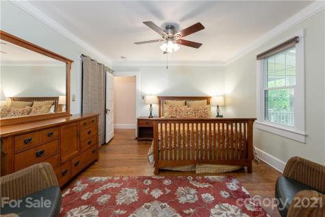 38 Fenner Avenue Asheville NC 28804