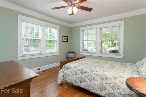 38 Fenner Avenue Asheville NC 28804