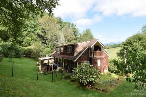 1724 White Oak Road Bakersville NC 28705