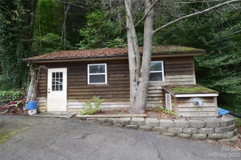 1724 White Oak Road Bakersville NC 28705