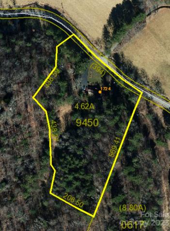 1724 White Oak Road Bakersville NC 28705