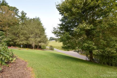 1724 White Oak Road Bakersville NC 28705