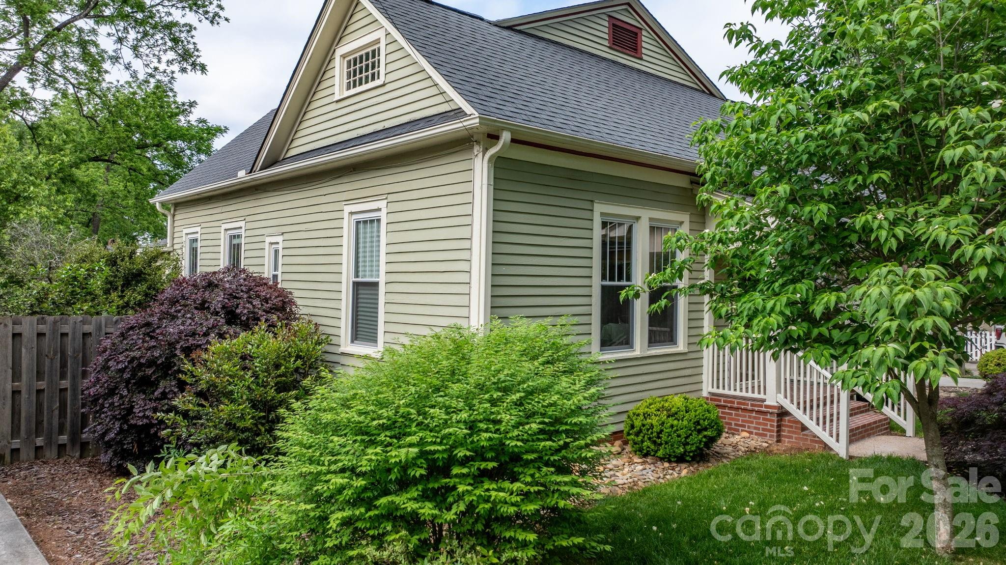 214 Webb Street Statesville NC 28677