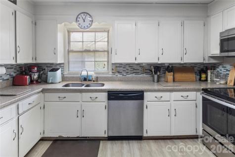 1135 Fieldstone Road Mooresville NC 28115