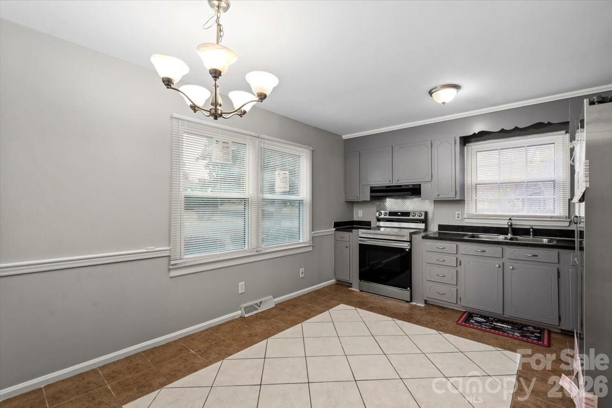4332 Winedale Lane Charlotte NC 28205