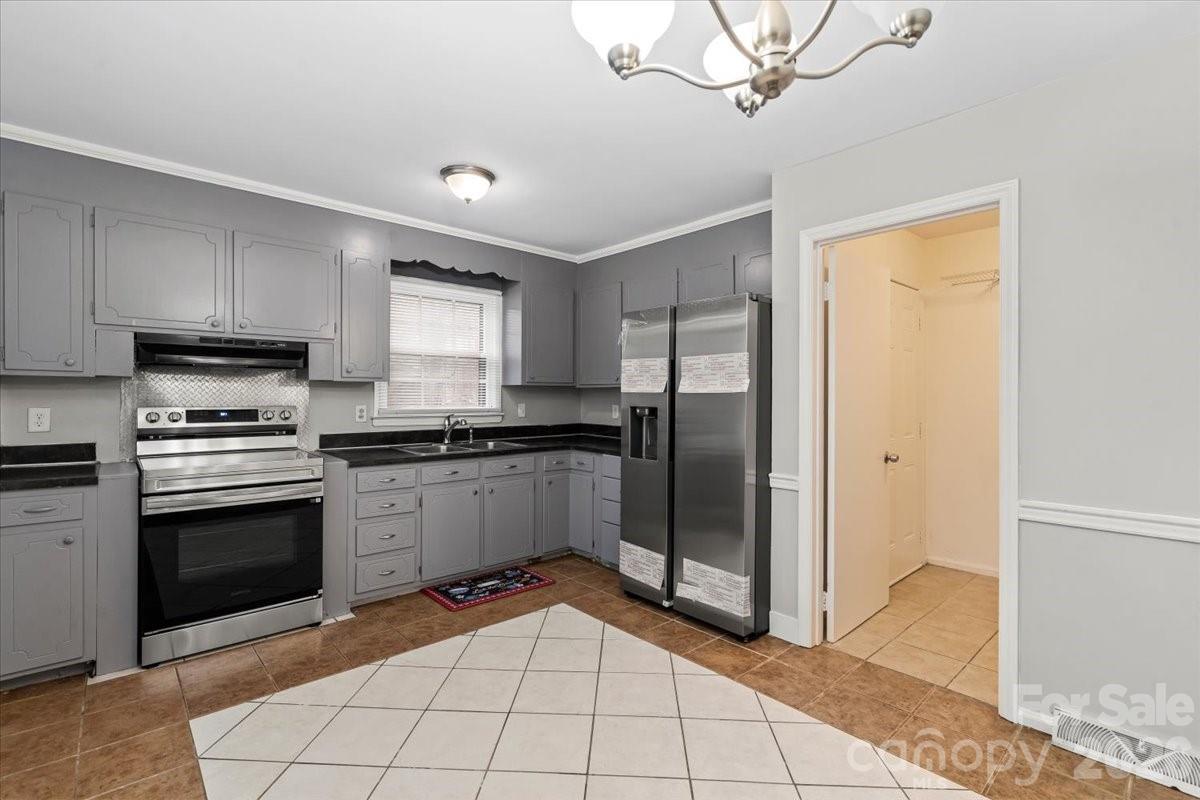 4332 Winedale Lane Charlotte NC 28205