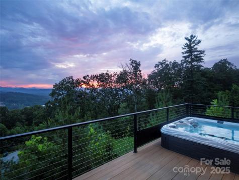 40 Giffords Lane Asheville NC 28803