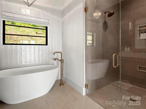 40 Giffords Lane Asheville NC 28803