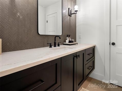 40 Giffords Lane Asheville NC 28803