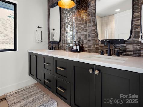 40 Giffords Lane Asheville NC 28803