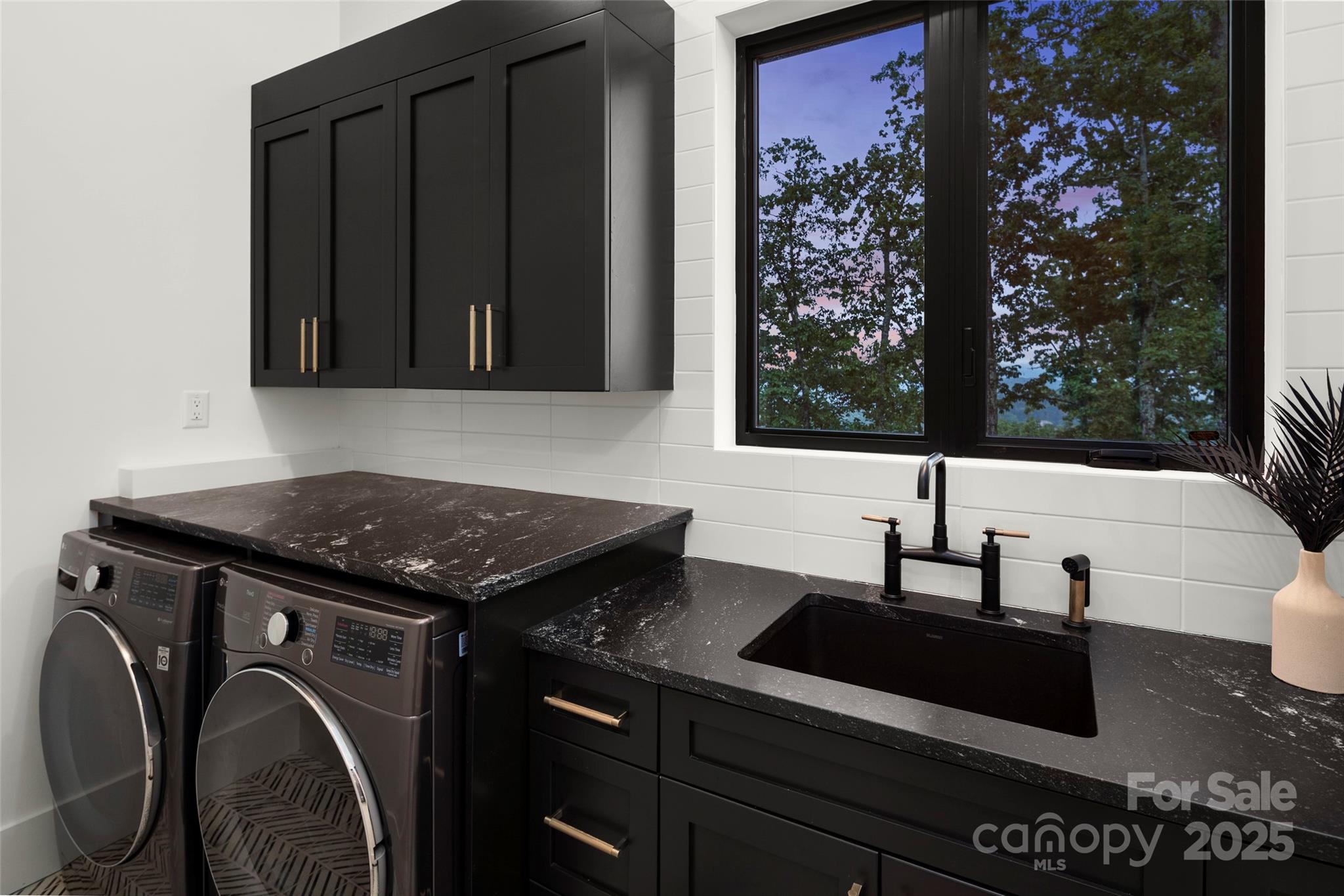 40 Giffords Lane Asheville NC 28803