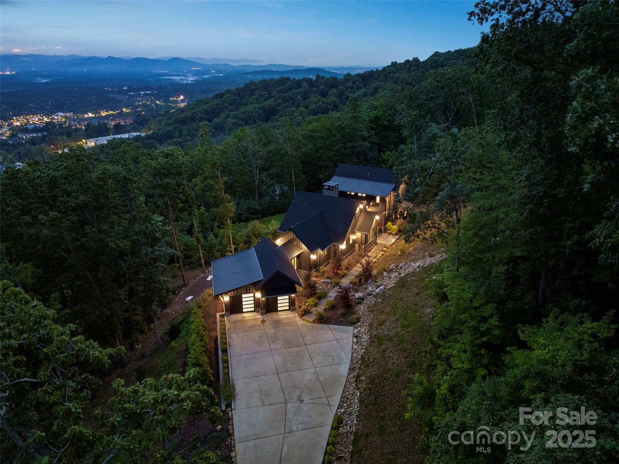 40 Giffords Lane Asheville NC 28803