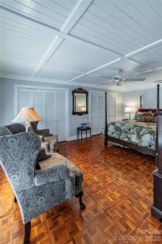 369 Deals Gap Road Robbinsville NC 28771