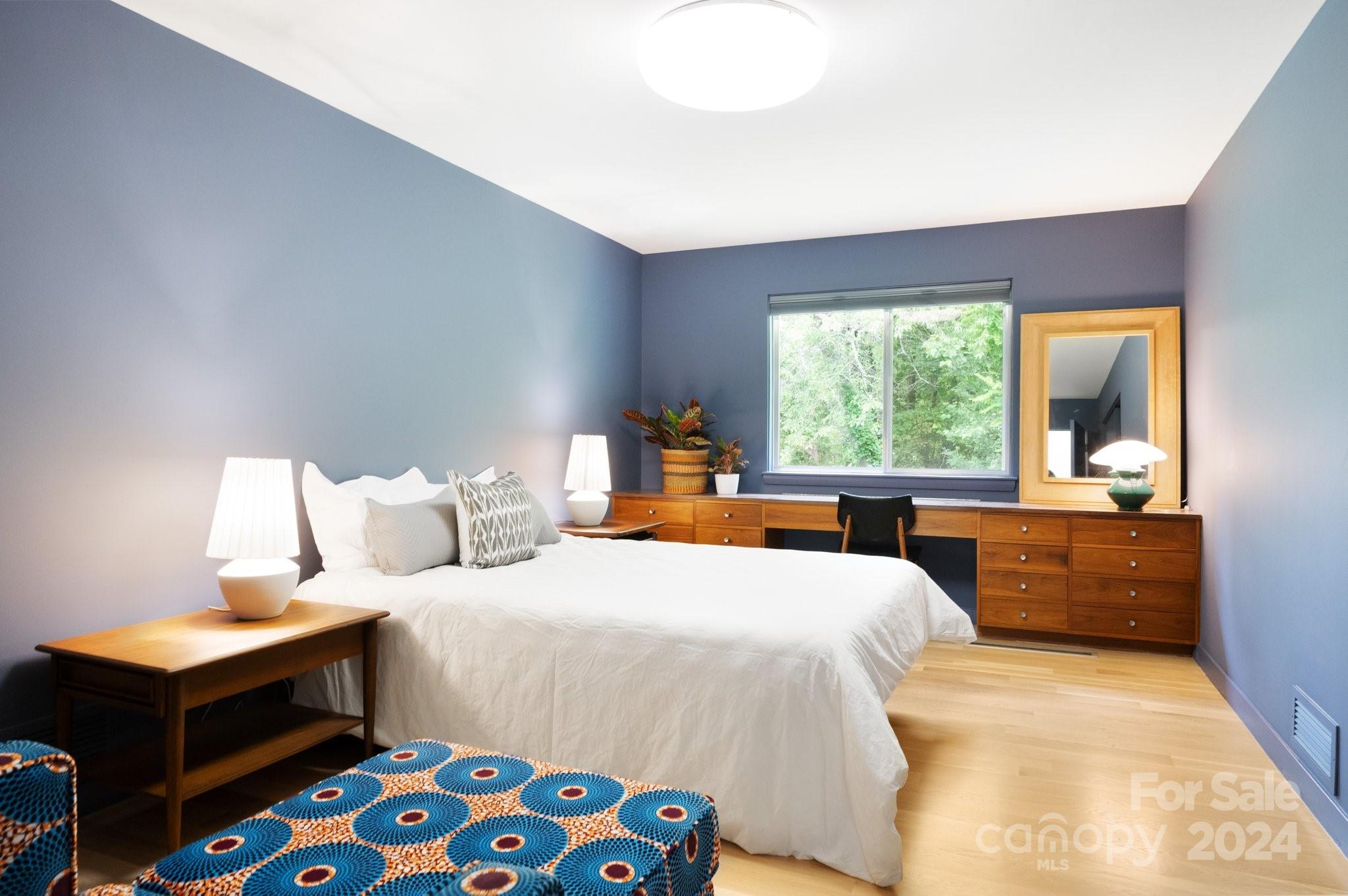 14 Saint Charles Place Asheville NC 28804