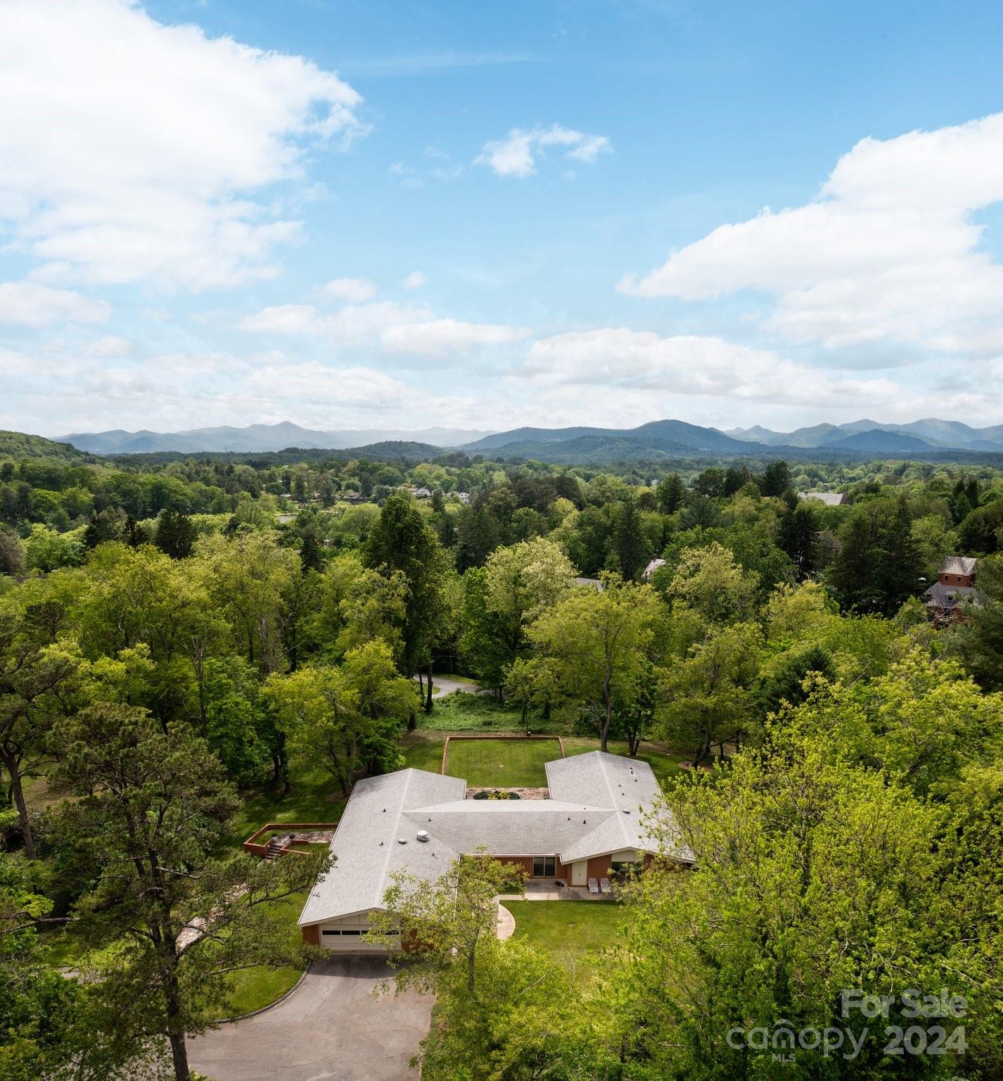14 Saint Charles Place Asheville NC 28804