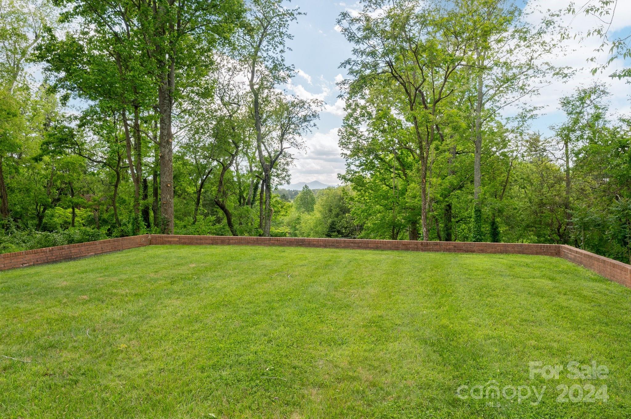 14 Saint Charles Place Asheville NC 28804