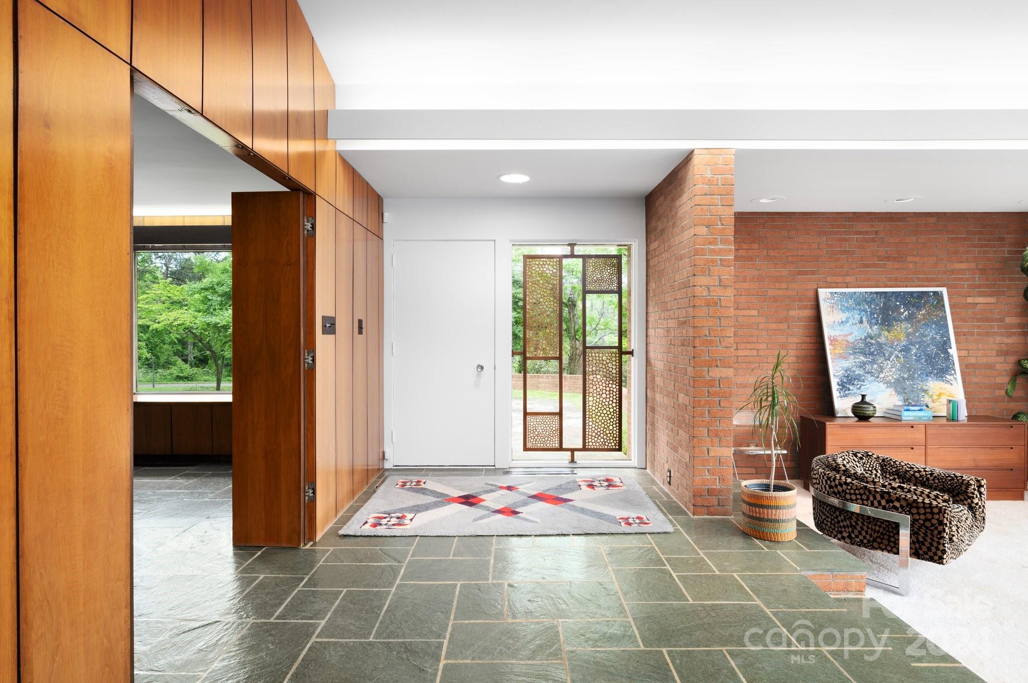 14 Saint Charles Place Asheville NC 28804