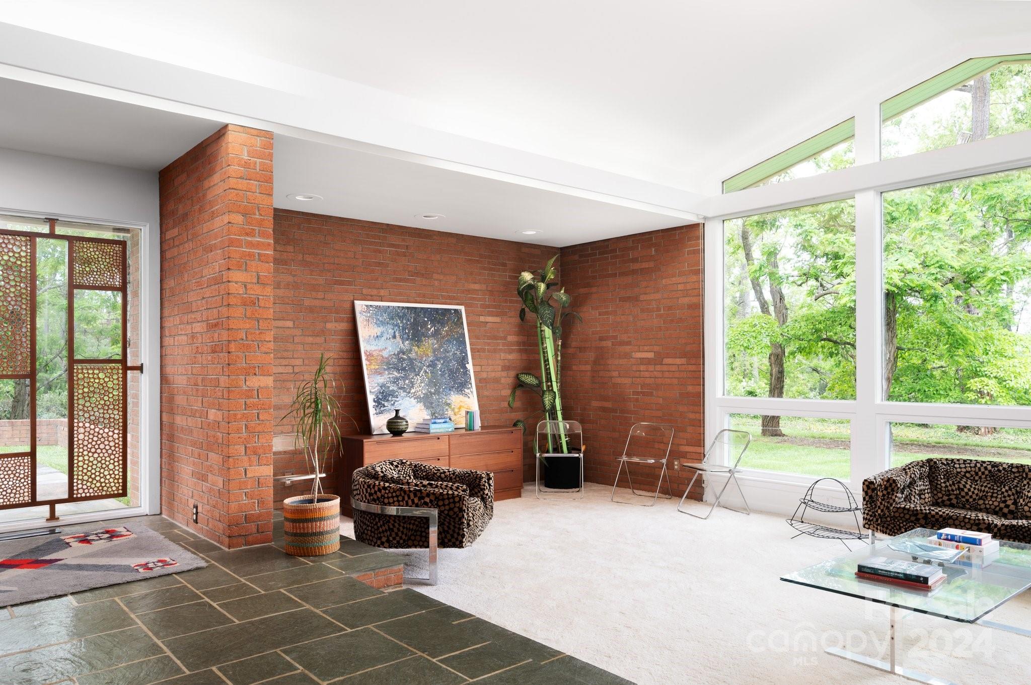 14 Saint Charles Place Asheville NC 28804