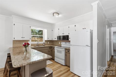 609 Davis Street Lancaster SC 29720