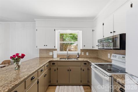 609 Davis Street Lancaster SC 29720
