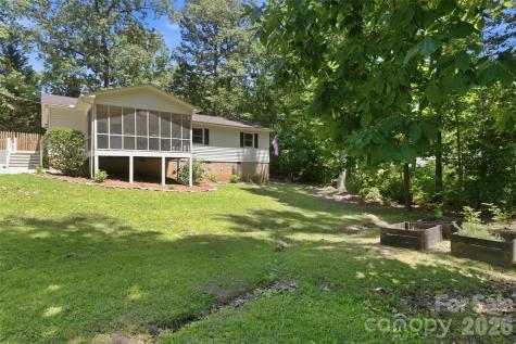 609 Davis Street Lancaster SC 29720