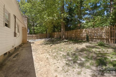 609 Davis Street Lancaster SC 29720